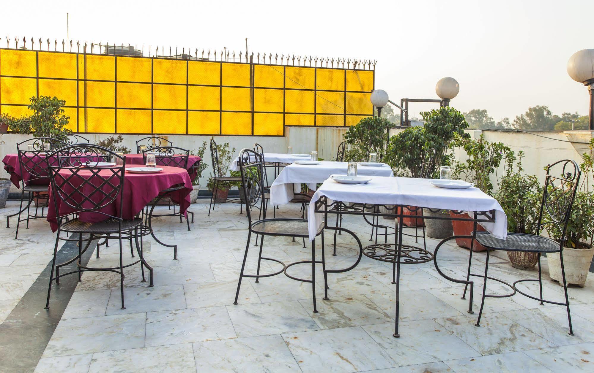 דלהי Hotel Sunstar Residency מראה חיצוני תמונה
