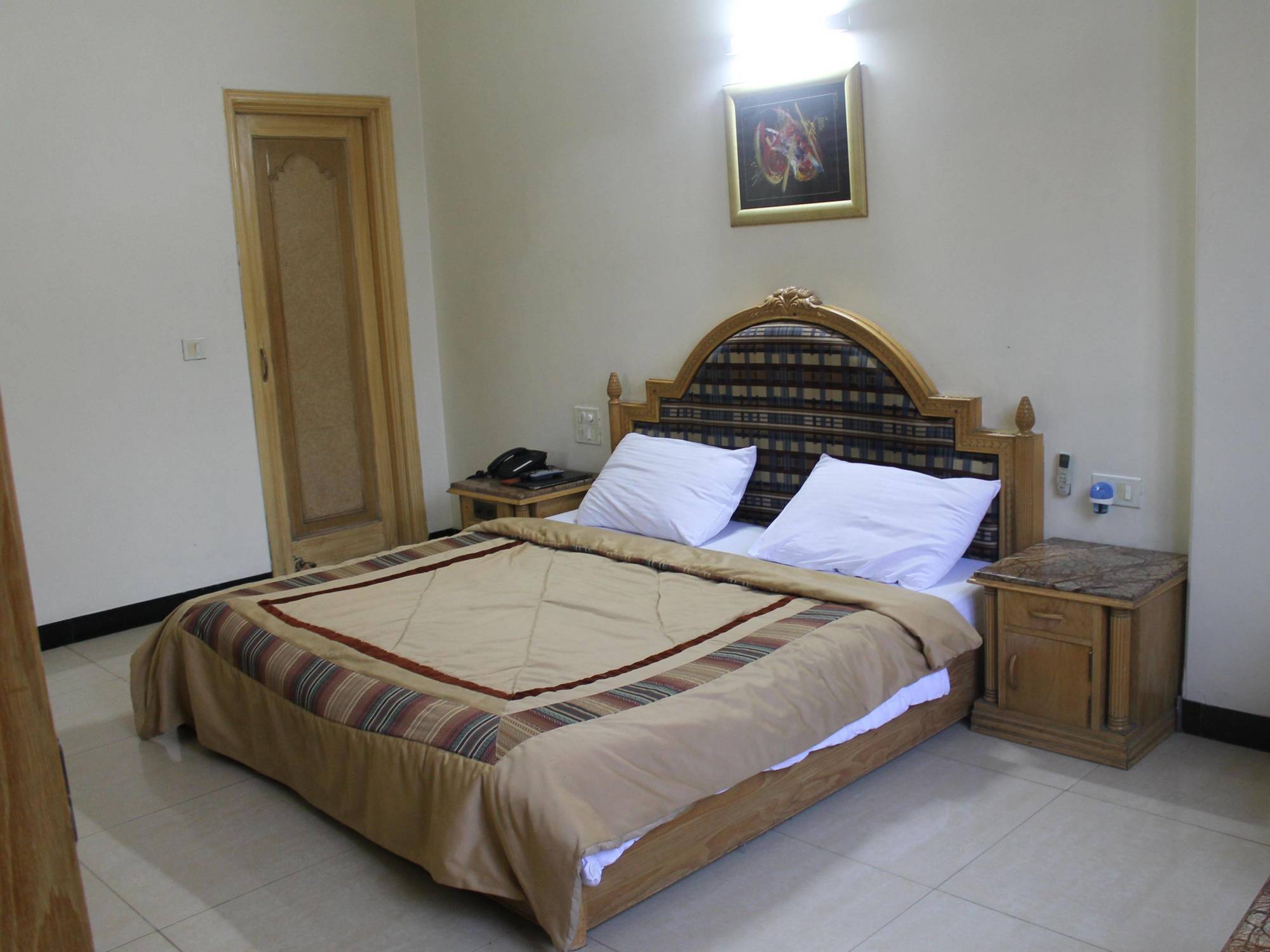 דלהי Hotel Sunstar Residency מראה חיצוני תמונה