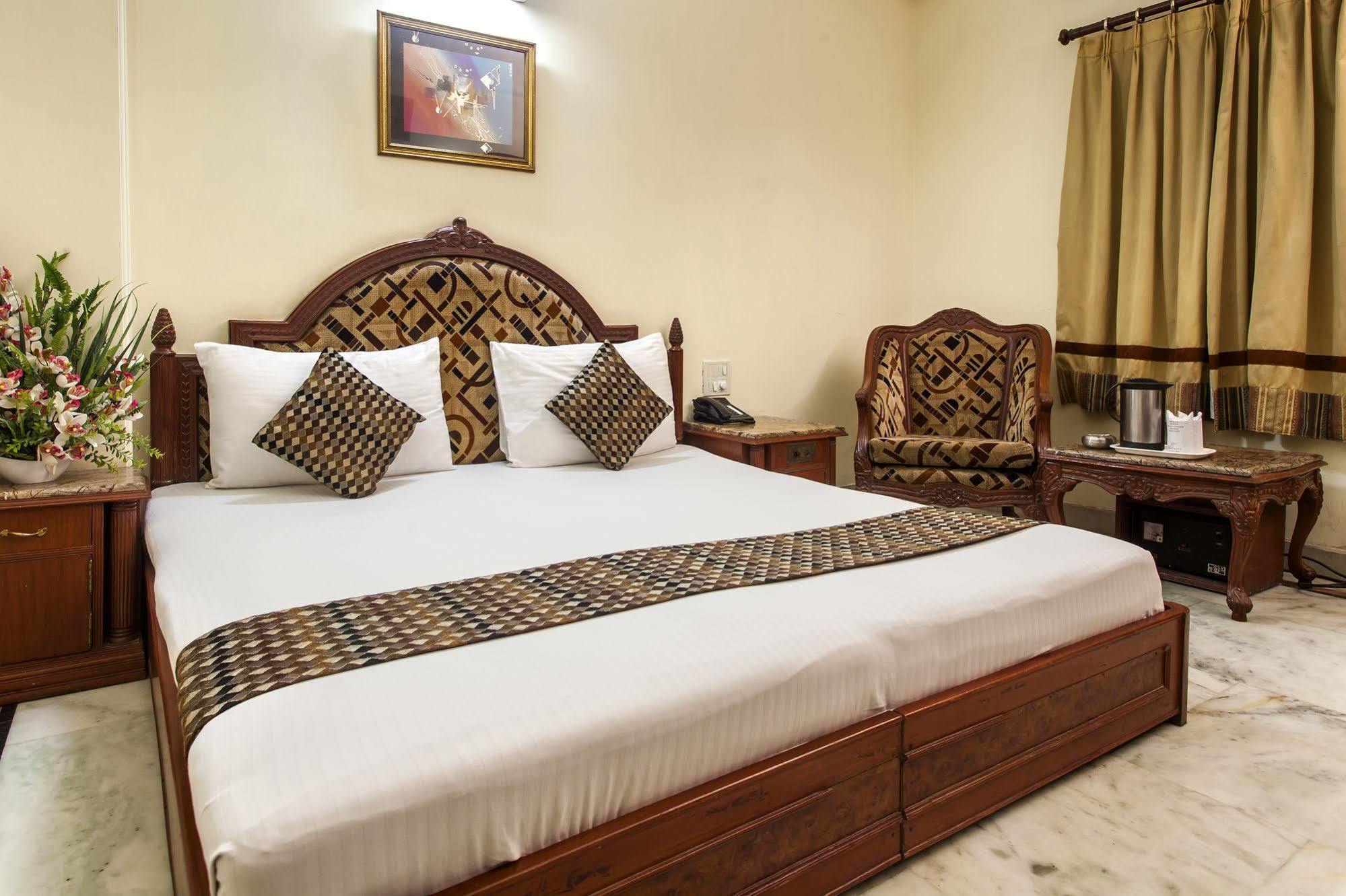 דלהי Hotel Sunstar Residency מראה חיצוני תמונה